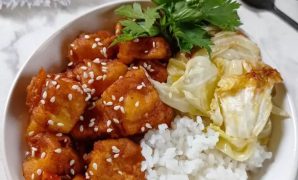Rice Bowl Tahu Pedas Manis dan Kol Goreng