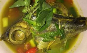 Resep Sup Kepala Ikan Tuna Kuah Bening
